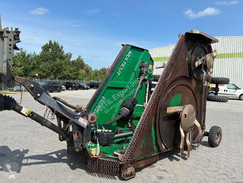 Zonas verdes Spearhead  Multicut 620 R