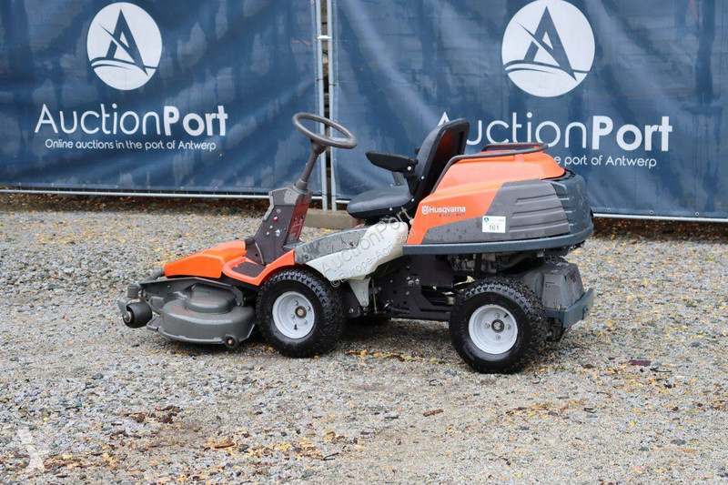 Zonas verdes Husqvarna R422Ts AWD