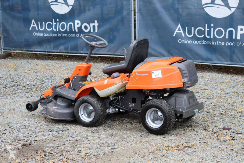 Zonas verdes Husqvarna R 216 AWD