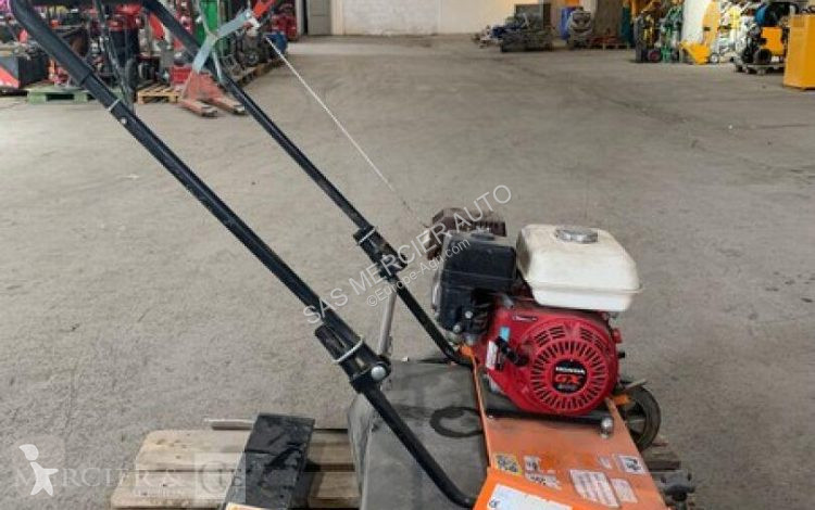 Zonas verdes Eliet scarificateur essence - largeur