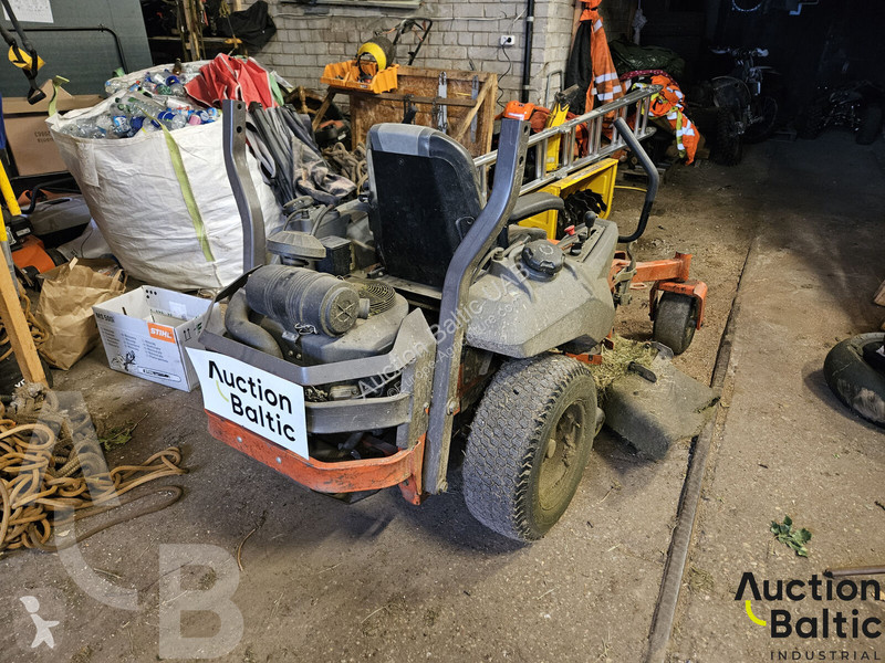 Zelené plochy Husqvarna PZ 29 CE