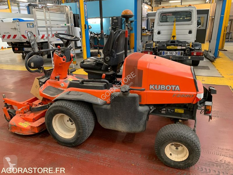 Spaţii verzi Kubota F2880