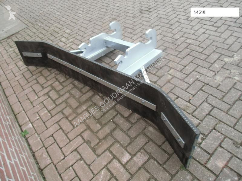 مساحات خضراء N4610. Rubberschuif CW 2/3