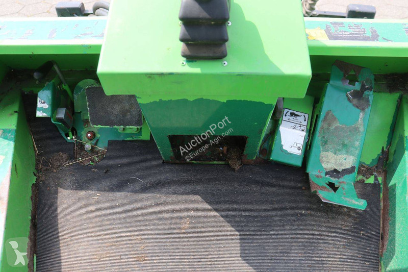 مساحات خضراء Ransomes Commander
