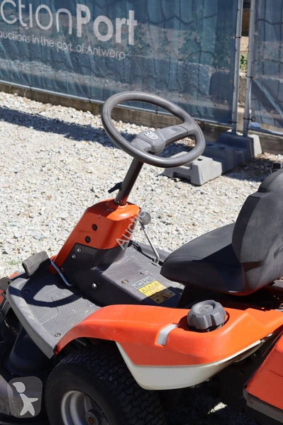 Espaces verts Husqvarna R214TC