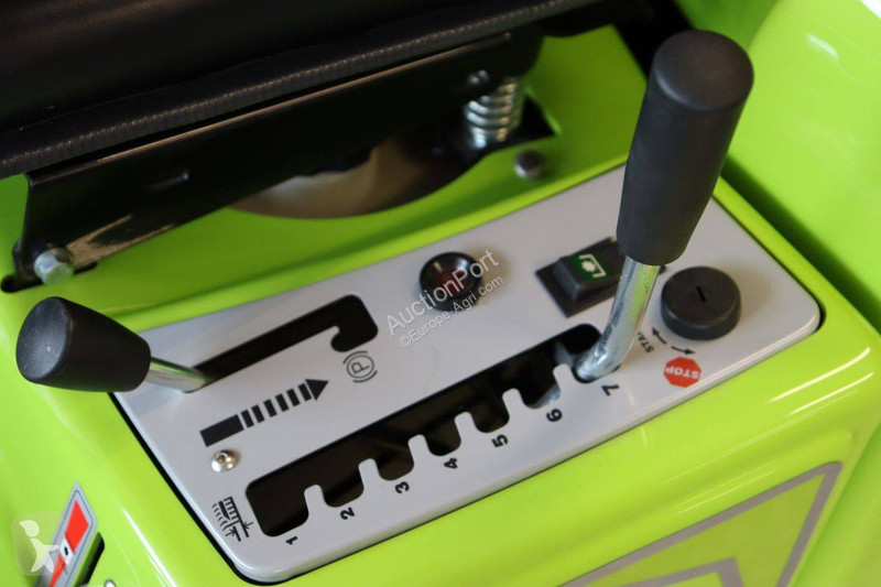Zonas verdes Grillo FD 220R