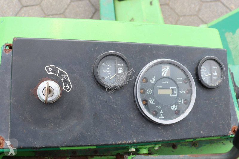 مساحات خضراء Ransomes Commander