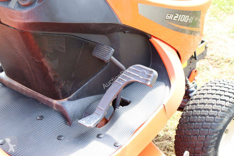 Zonas verdes Kubota GR2100-II