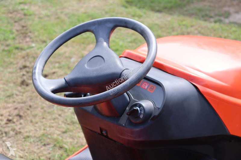 Zonas verdes Kubota GR2100-II