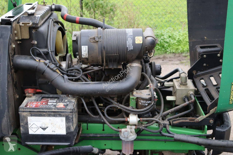 Zelené plochy John Deere 7500 PC FM