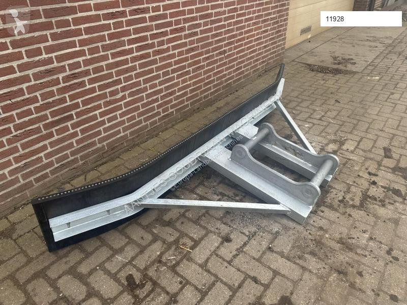 Zonas verdes jardins  Rubber schuif met S60...