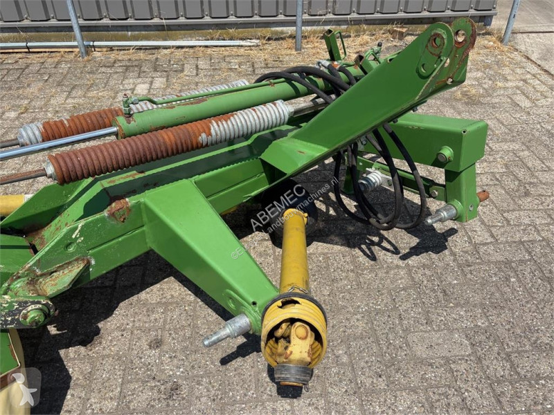 Zonas verdes jardins Krone Easycut 320CV Q