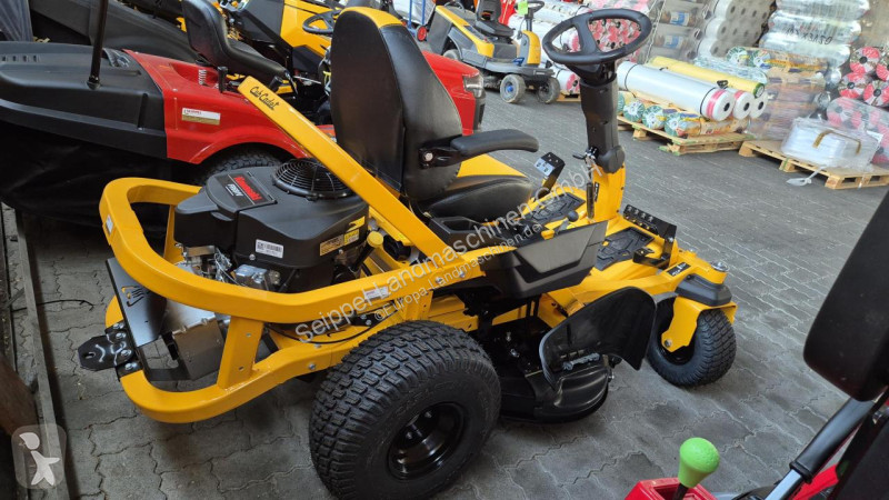 Zonas verdes jardins Cub Cadet  XZ6 S117...
