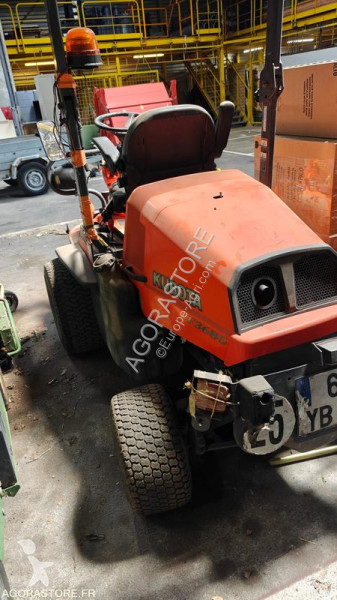 Espaces verts Kubota F3680
