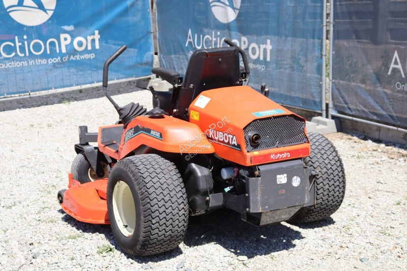 Zonas verdes Kubota ZD21-EC