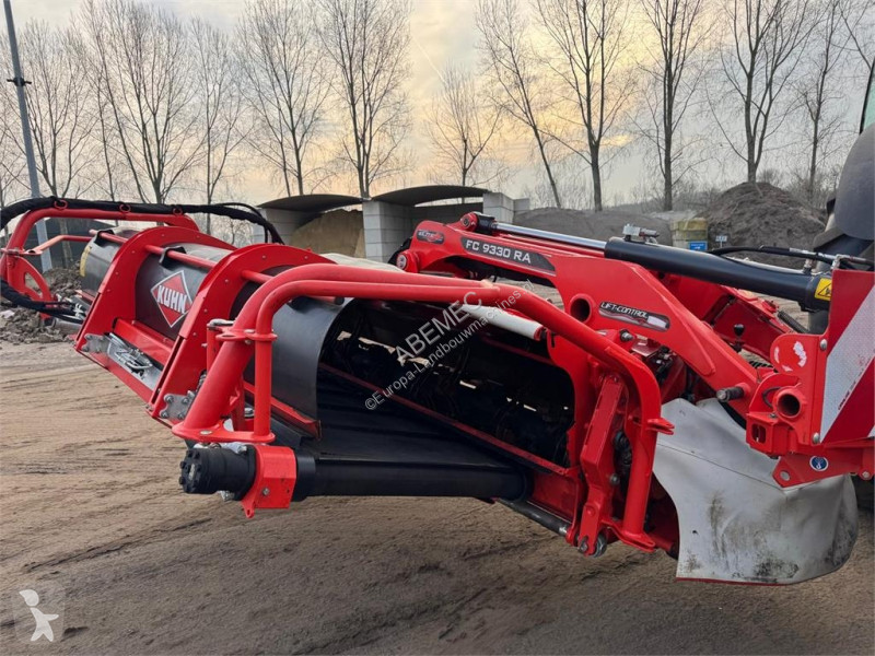 Zonas verdes jardins Kuhn FC 9330D-RA + FC...