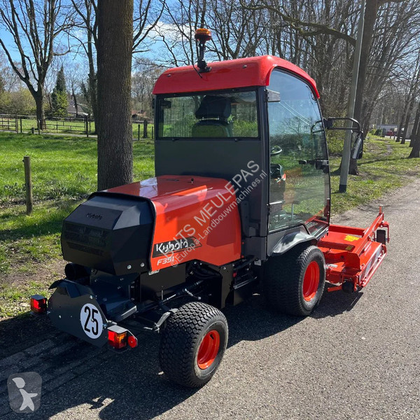 Kubota F391 landscaping equipment