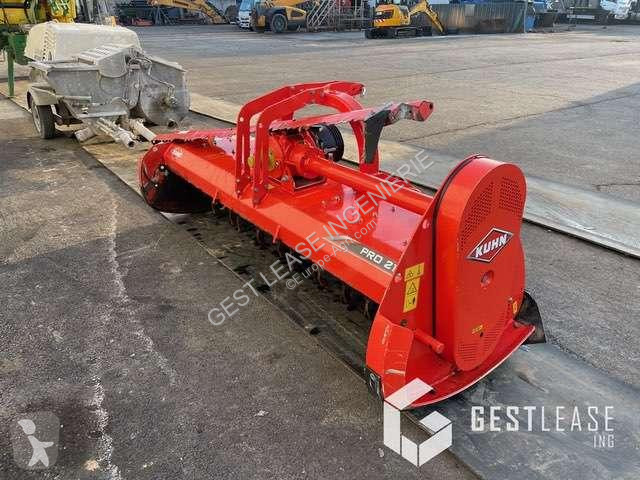 Espaces verts Kuhn  PRO 210