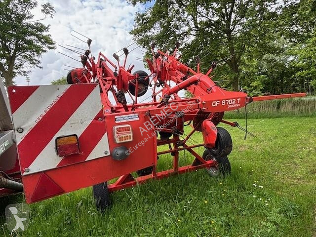Kuhn GF 8702 T landscaping equipment