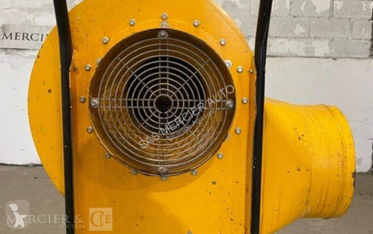Aerateur / souffleur landscaping equipment