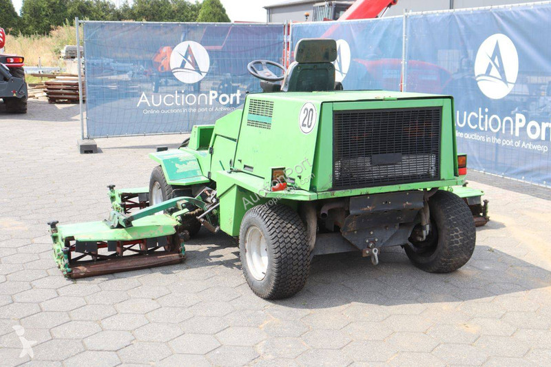 مساحات خضراء Ransomes Commander