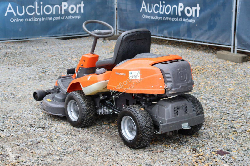 Zonas verdes Husqvarna R 216 AWD
