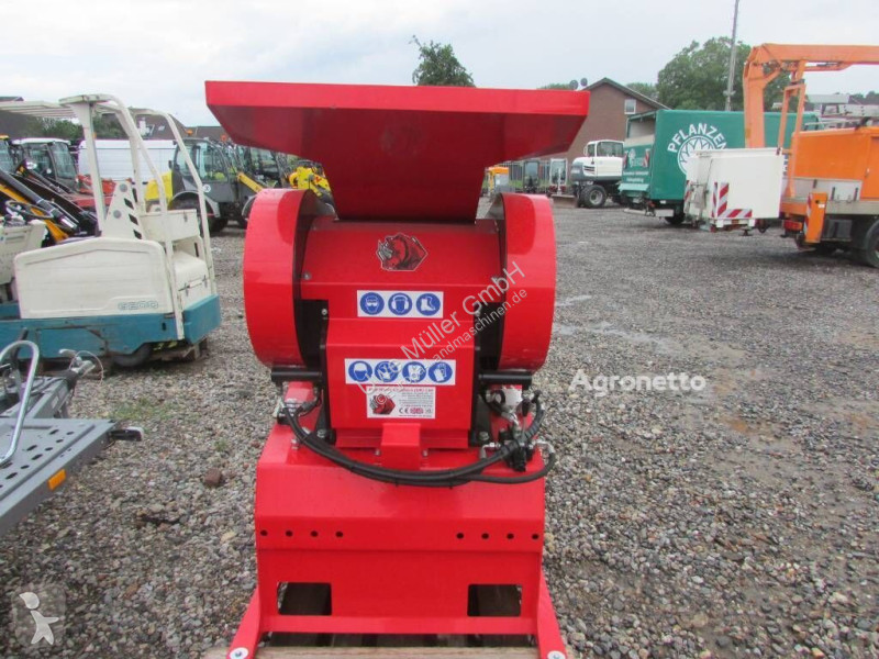 Spaţii verzi  Red 2000 Brecheranlage mit...