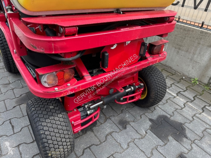 Zonas verdes jardins Ferrari 280
