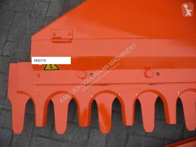 Taille-haie landscaping equipment