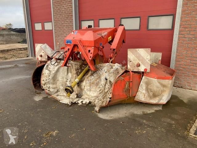 Zonas verdes jardins Kuhn FC313 F-FF front maaier