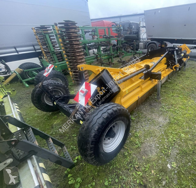 Grönområden Muthing  MU Farmer 670