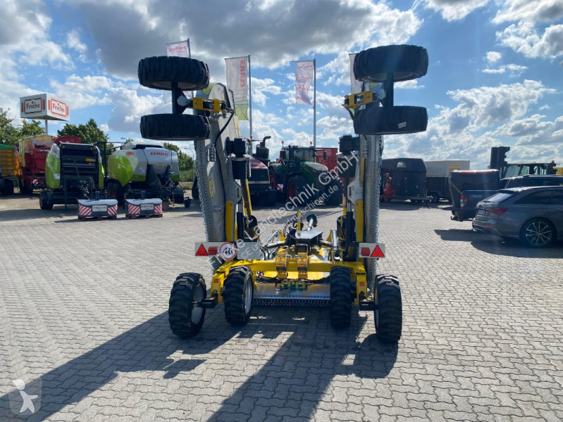 Grönområden Bednar-Strom  Mulcher MM 7000