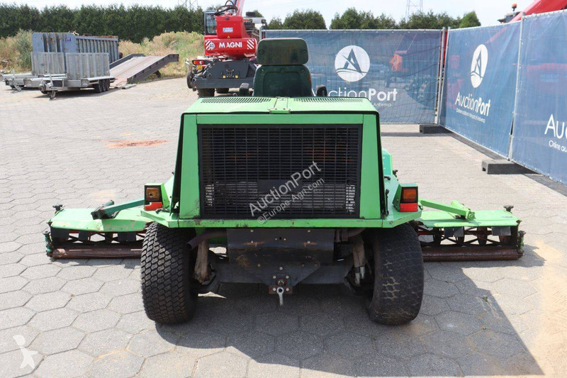 مساحات خضراء Ransomes Commander