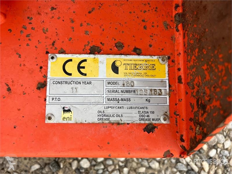Zonas verdes jardins Tierre TCL 180 Flail Mower