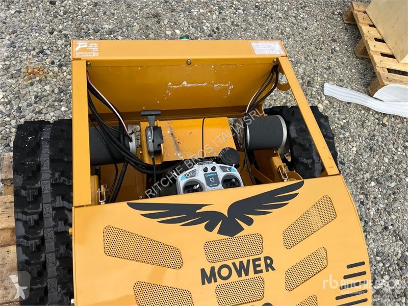 Zonas verdes jardins  Salini RC900 Lawn Mower...