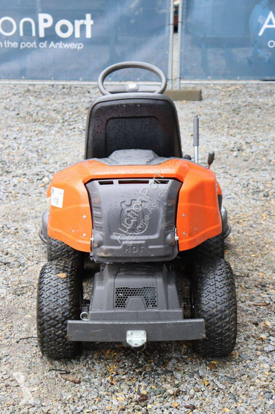 Zonas verdes Husqvarna R 216 AWD