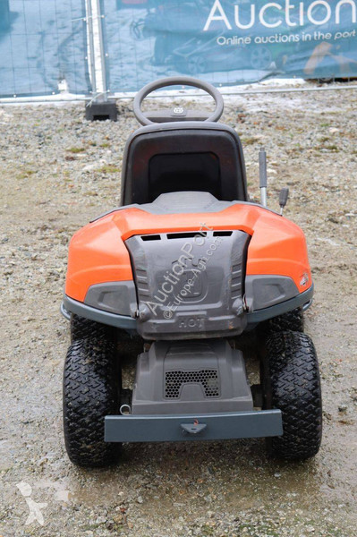 Zonas verdes Husqvarna R215TH