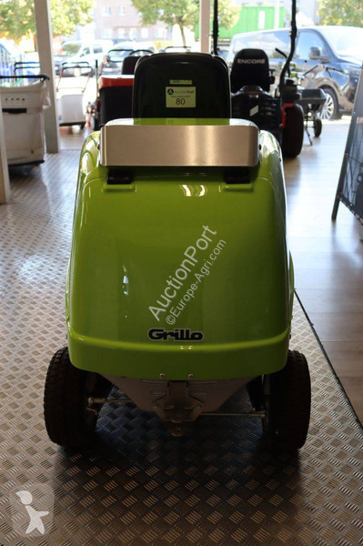 Zonas verdes Grillo FD 220R