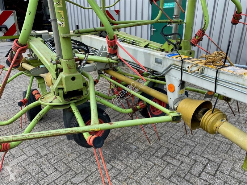 Zonas verdes jardins Claas volto 1050T