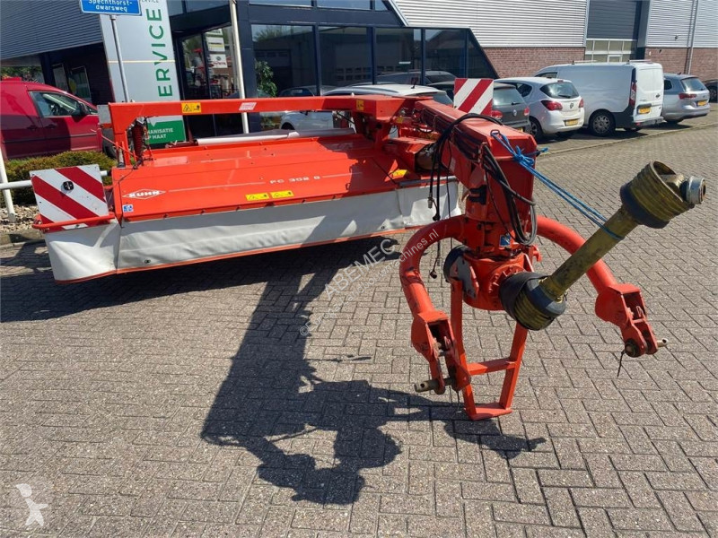 Zonas verdes Kuhn FC 302 G getrokken maaier