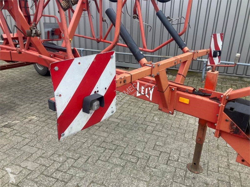 Zonas verdes jardins Lely lotus 900 schudder