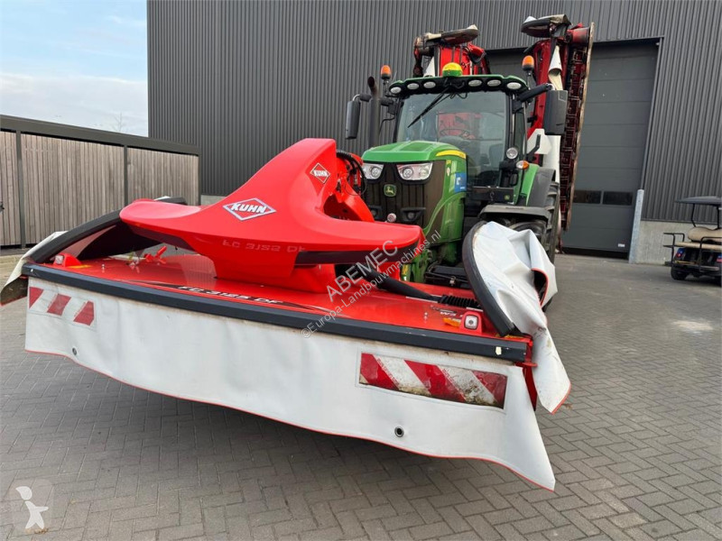 Zonas verdes jardins Kuhn FC 9330D-RA + FC...