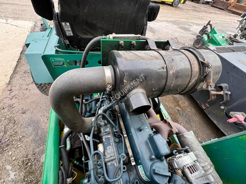 Grönområden Ransomes  T-33D Tondeuse autoportée...