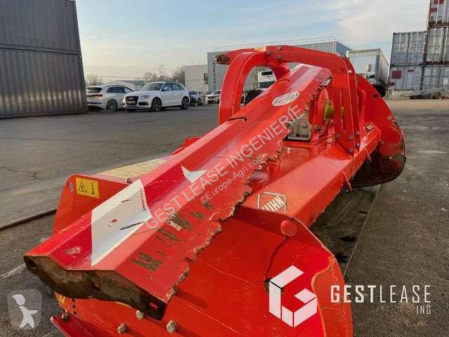 Espaces verts Kuhn  PRO 210