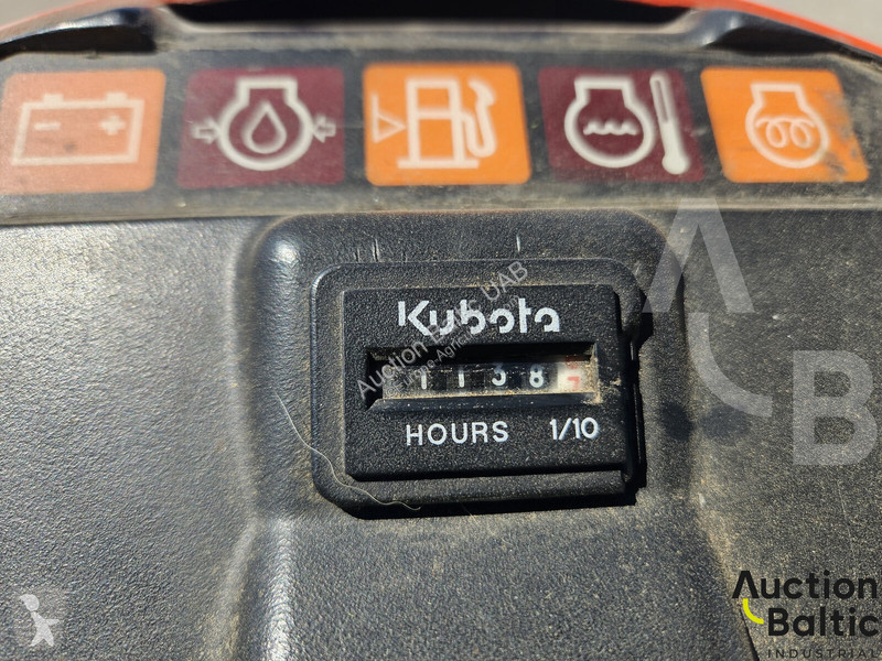 Zonas verdes jardins Kubota RCK48G18
