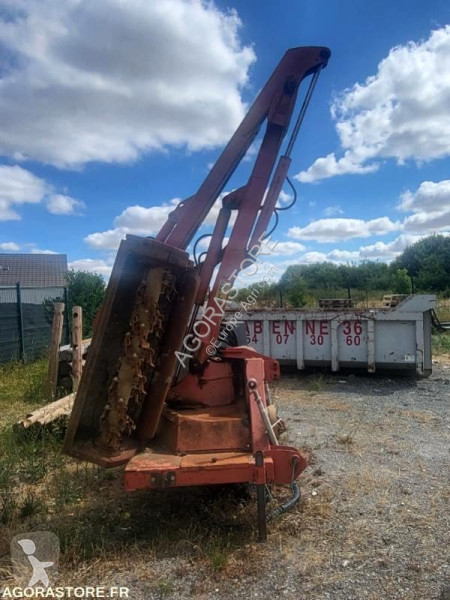 Espaces verts Kuhn HE 4951 P