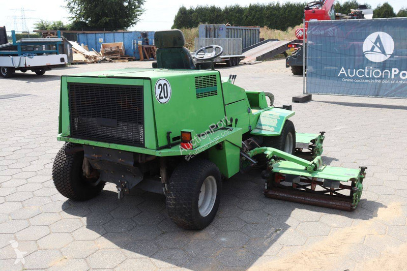 مساحات خضراء Ransomes Commander