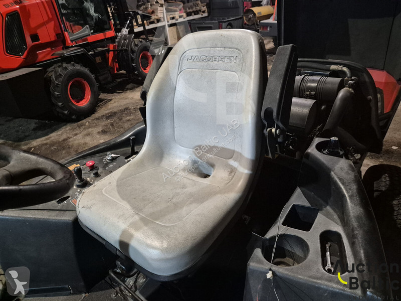 مساحات خضراء Jacobsen LF 3800 4WD