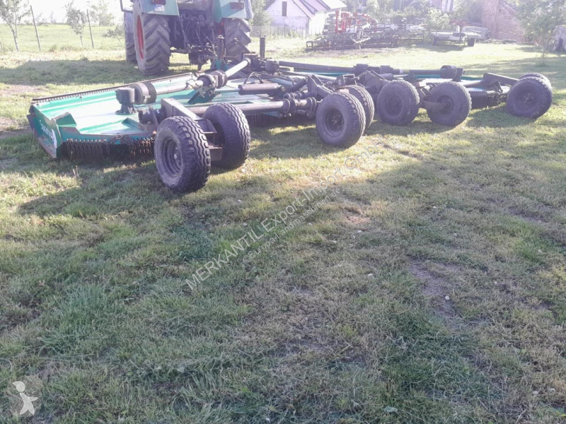 Zonas verdes Spearhead  Multicut 820R