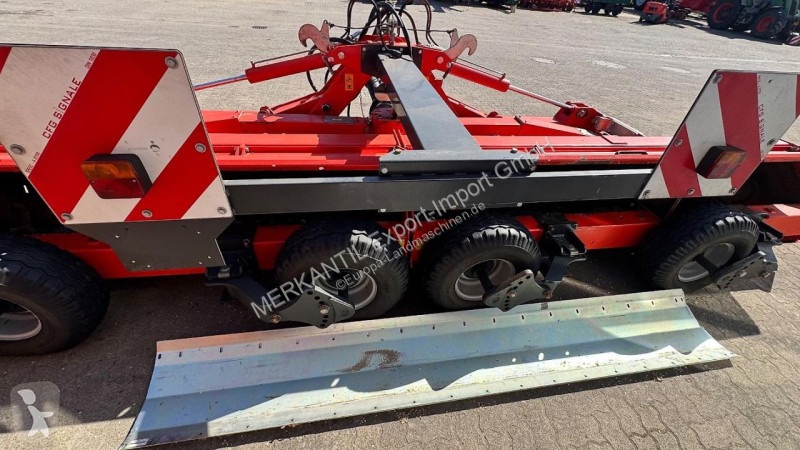 Zonas verdes jardins Kuhn  RM610